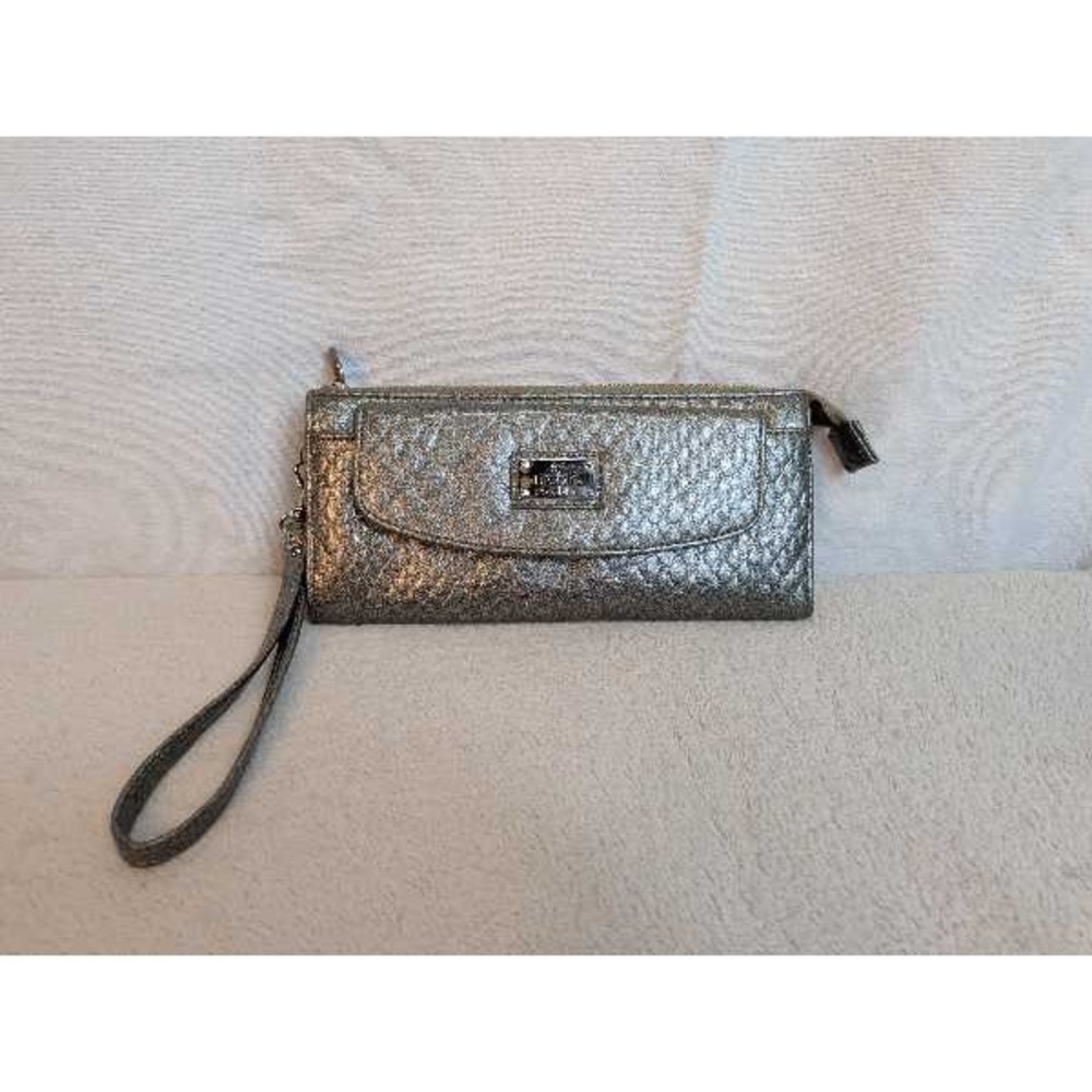 Nicole by Nicole Miller Silver Textured Quilted Wristlet Wallet Clutch